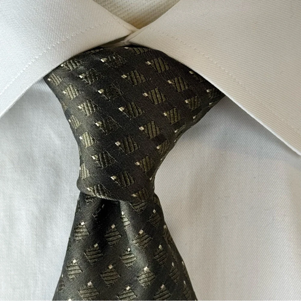 Tie Rack Men’s Necktie Green Jacquard Geometric Patterned 100% Silk Tie